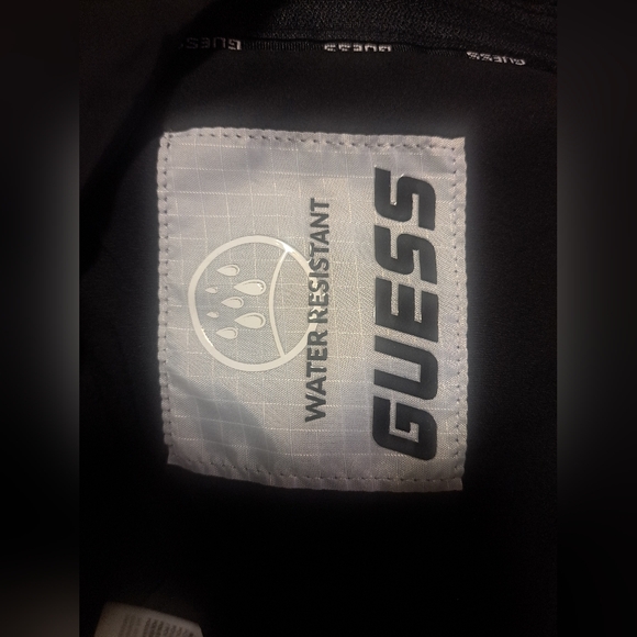 Guess Ladies Diann Light Puffer Jacket - size L - Picture 6 of 8